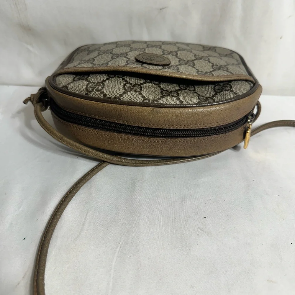 Gucci Shoulder Bag - Picture 6 of 10
